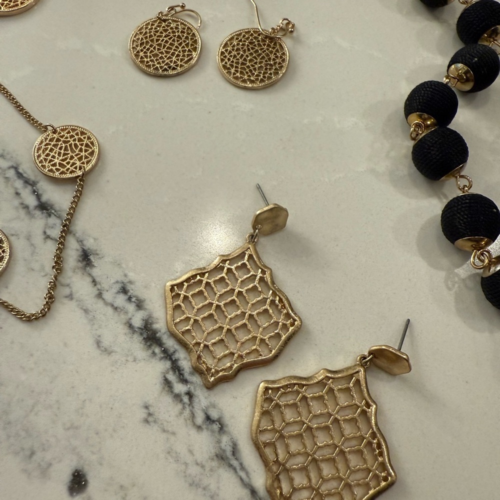 27 Piece Statement Gold Black Statement Jewelry L… - image 8